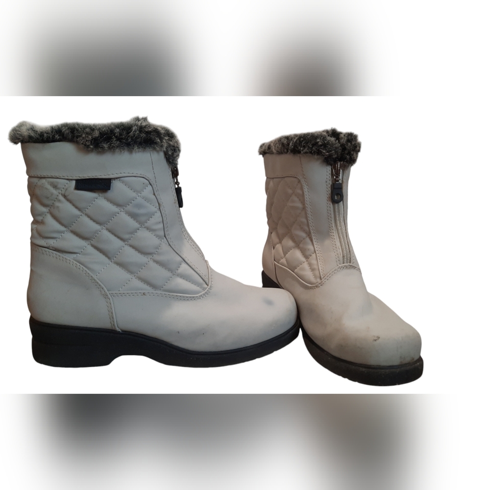 Basic Edition Gray Winter Boots Size 7 - image 1